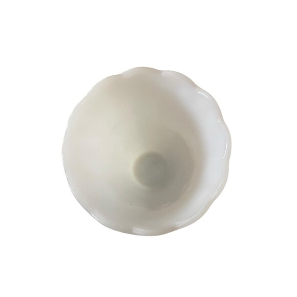 Vintage Anchor Hocking Milk Glass Vase w/ Teardrop And Pearl Pattern 7” - Picture 4 of 6